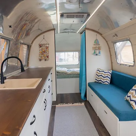 Luxury Vintage Airstream Rv/caravan Retro Charm Meets Comfort * 키텐