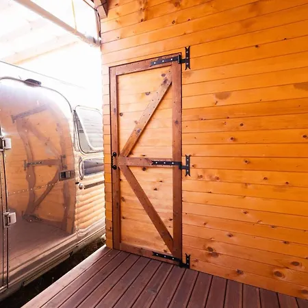 Luxury Vintage Airstream Rv/caravan Retro Charm Meets Comfort * キテン