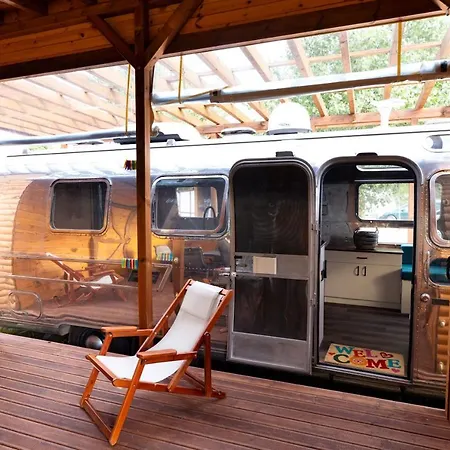 Luxury Vintage Airstream Rv/caravan Retro Charm Meets Comfort Kiten (Burgas)