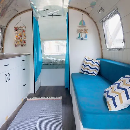 Luxury Vintage Airstream Rv/caravan Retro Charm Meets Comfort Kiten (Burgas)