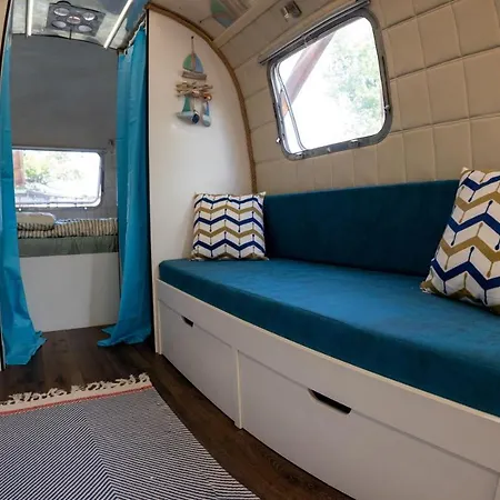 Luxury Vintage Airstream Rv/caravan Retro Charm Meets Comfort Kiten (Burgas)