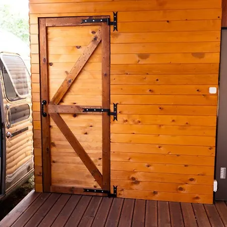 Luxury Vintage Airstream Rv/caravan Retro Charm Meets Comfort Kiten (Burgas)