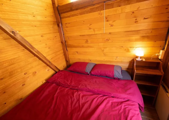 Къмпинг Luxury Vintage Airstream Rv/caravan Retro Charm Meets Comfort