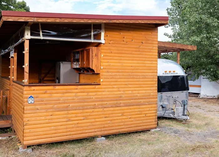 Luxury Vintage Airstream Rv/caravan Retro Charm Meets Comfort * Китен