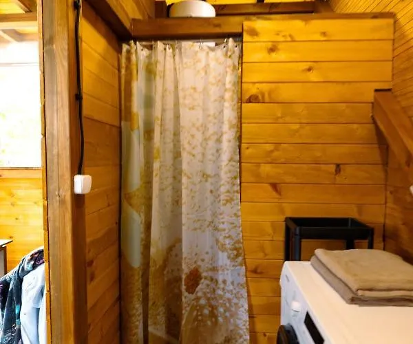 Къмпинг Luxury Vintage Airstream Rv/caravan Retro Charm Meets Comfort