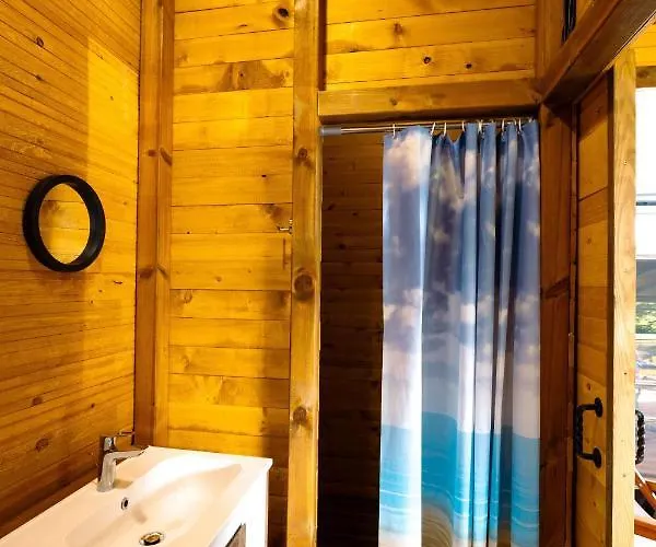 Luxury Vintage Airstream Rv/caravan Retro Charm Meets Comfort * Китен