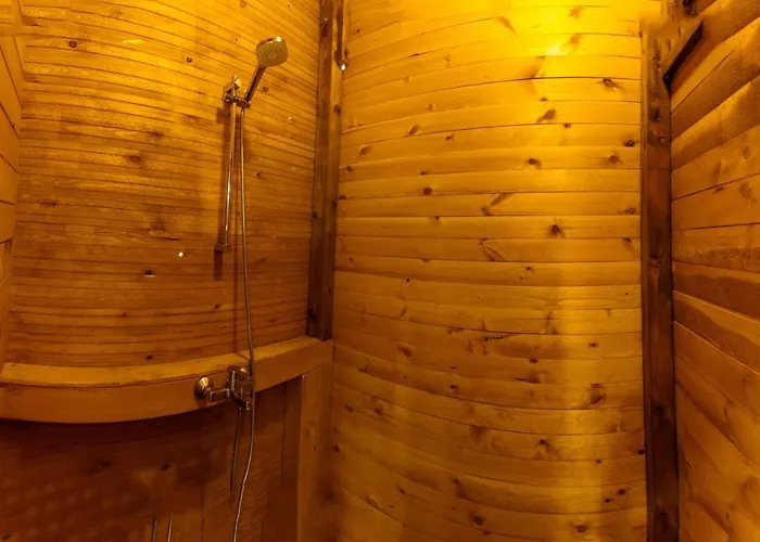 Къмпинг Luxury Vintage Airstream Rv/caravan Retro Charm Meets Comfort *